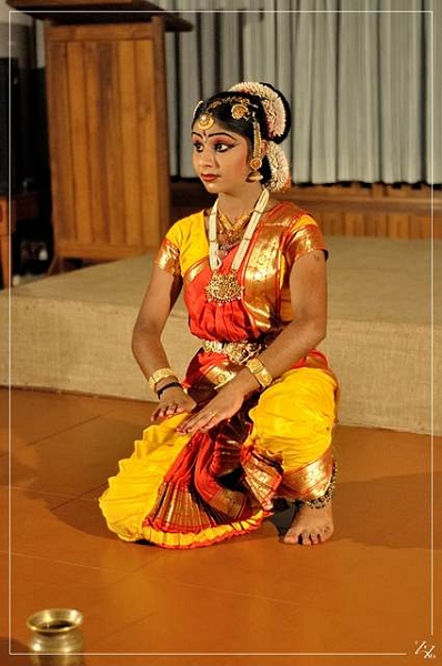 50982 Bharata Natyam 01-2014 (Zz) (Copier).jpg